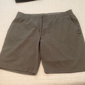 Under Armour Dri Fit Golf Shorts , size 40